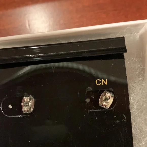 NWT House of Harlow 1960 Pierce Studs Starburst earrings. - Picture 3 of 5